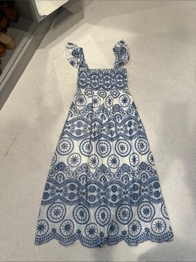 Anna Rae Smocked Blue & White Embroidered Maxi Sundress Medium
